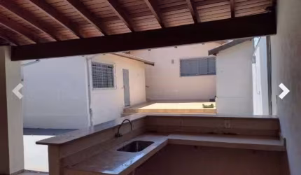 Casa com 3 dormitórios à venda, 260 m² por R$ 415.000,00 - Vila Quaggio - Bauru/SP