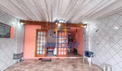 Casa com 2 quartos à venda na Rua João Abdalla, Vila Antártica, Praia Grande, 90 m2 por R$ 360.000