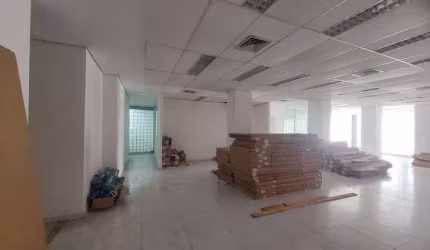 Ponto comercial com 3 salas para alugar na Rua Frei Gaspar, Centro, Santos, 250 m2 por R$ 5.000