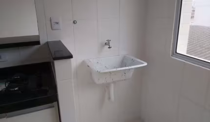 Apartamento com 2 quartos para alugar na Avenida Antônio Emmerick, Vila São Jorge, São Vicente, 65 m2 por R$ 1.900