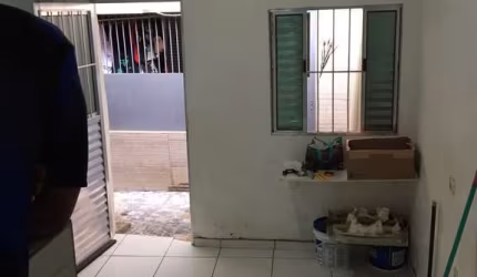 Casa com 1 quarto à venda na Travessa Marco Cavazzoni, Americanópolis, São Paulo por R$ 80.000