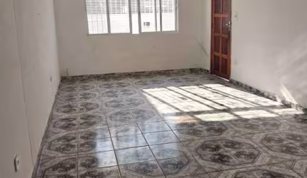 Casa com 2 quartos para alugar na Rua Frei Cristóvão de Lisboa, Vila Missionária, São Paulo por R$ 2.500
