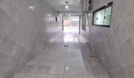 Casa com 3 quartos à venda na Avenida São Jorge, Nova Mirim, Praia Grande, 270 m2 por R$ 310.000