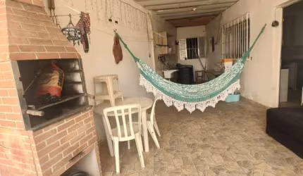 Casa com 1 quarto à venda na Rua Irmã Maria Lourença, Jardim Shangrilá (Zona Sul), São Paulo por R$ 300.000