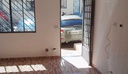 Casa com 2 quartos à venda na Rua Amador Lourenço, Vila Constança, São Paulo por R$ 380.000