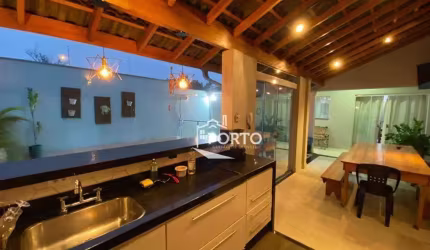Casa com 3 quartos - Santa Terezinha - Piracicaba