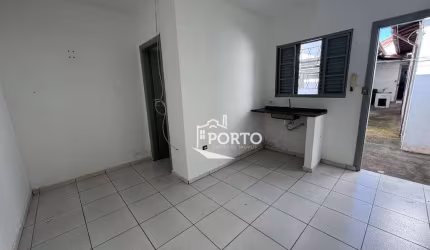 Kitnet com 1 dormitório para alugar, 17 m²  - São Dimas - Piracicaba/SP