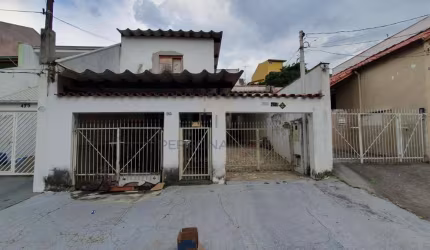Casa a venda com Edícula em Jardim Pacaembu - Jundiaí