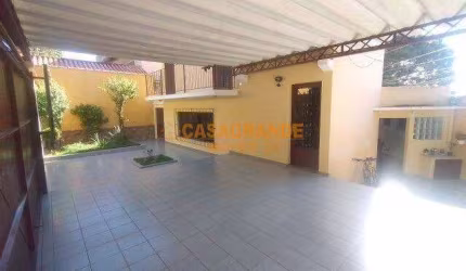 Casa com 3 dormitórios à venda, 200 m² por R$ 740.000,00 - Vila Industrial - São José dos Campos/SP