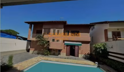 Casa com 4 quartos sobrado no Jardim Esplanada