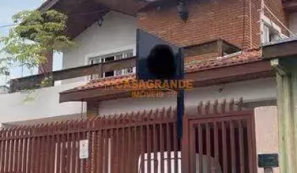 Casa com 05 quartos, 162m² no Vila Betânia  SJC