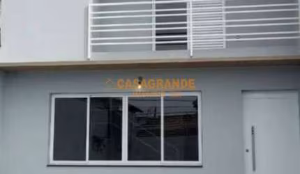 Casa Sobrado com 3 quartos - 180 m²- Monte Castelo