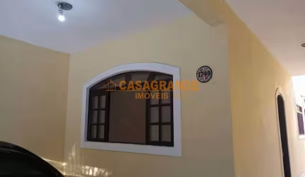 Casa com 04 quartos, 220mts no Bosque Dos Eucaliptos