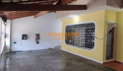 Casa com 03 quartos, 232m² Jardim Paraíso SJC