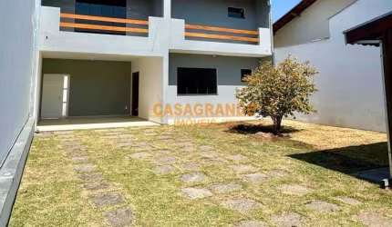Casa à venda com 3 quartos - Residencial Estoril