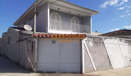 Casa com 04 quartos, 208m² no Vila Progresso-Antigo Monte Castelo SJC