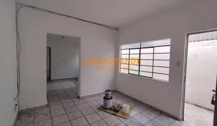 Casa a venda com 2 quartos - Jardim das Cerejeiras - SJC