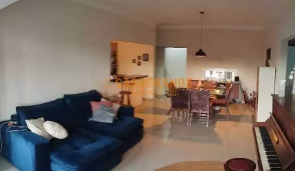 Casa com Ponto Comercial, 02 quartos, 203m² no Residencial Bosque dos Ipês