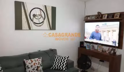 Casa com 03 quartos, Conjunto Residencial Dom Pedro I