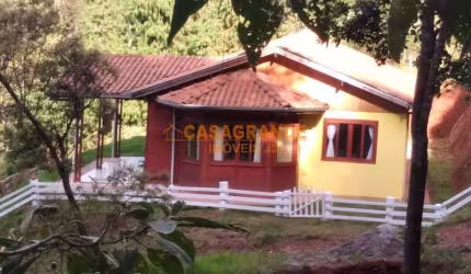 Casa com com 3 quartos e116 m² de construção em Campos do Jordão