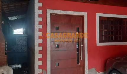 Casa com 03 quartos, 87m² no Parque Interlagos, SJC