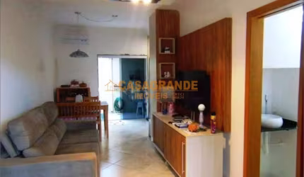 Casa em Condominio com 2 suites