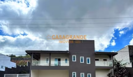 Casa para Venda e Locação no Condomínio Terras de Santa Helena - Jacareí