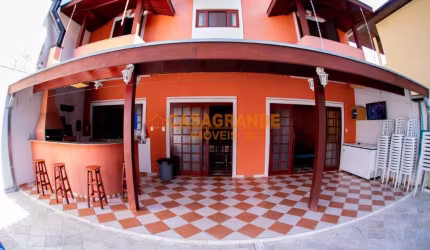 Casa/Sobrado com 03 quartos, 203m² no Loteamento Vila Branca-Jacareí SP