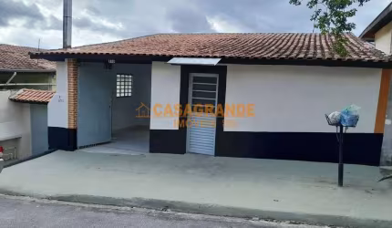 Casa com 04 quartos, 200m² no Jardim São Judas Tadeu, SJC