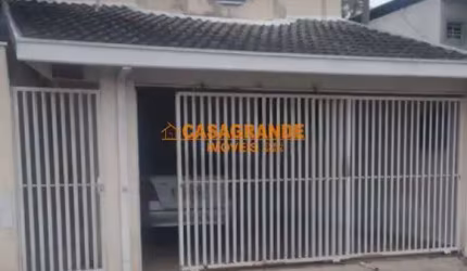Vendo casa com 3 quartos com 80 m² no Residencial Martins Pereira, SJC