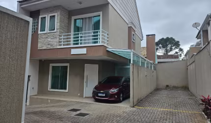 UM EXELENTE SOBRADO EM CONDOMINIO FECHADO