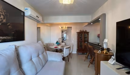 Apartamento com 03 dormitórios, sendo 01 suíte no bairro Barreiros - São José