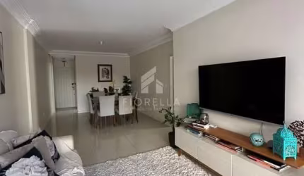 Apartamento com 04 dormitórios sendo 01 suíte no bairro Estreito - Florianópolis / SC