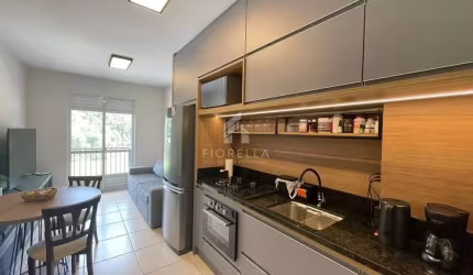 Apartamento Padrão com 02 quartos , 01 vaga na Praia de Fora- Palhoça/SC