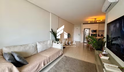 Apartamento com 02 dormitórios sendo 01 suíte no bairro Campinas - São José/SC