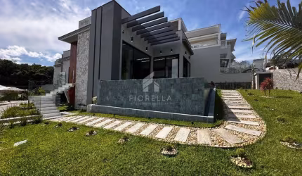 Casa Pedra Branca 3 suítes - 4 vagas