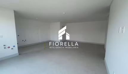 Apartamento com 03 suítes, à venda, no bairro Estreito em Florianópolis.