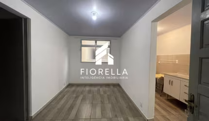 Apartamento a venda com 02 dormitórios localizado no bairro Praia Comprida - São José/SC