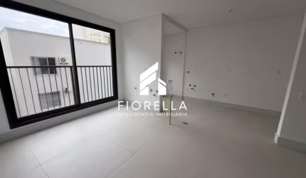 Apartamento com 02 suítes, à venda, no bairro Estreito em Florianópolis.