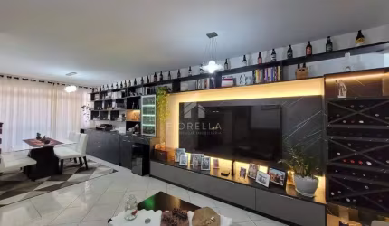 Apartamento mobiliado, com 138m², 03 dormitórios, sendo 01 suíte, no bairro Kobrasol/São José-SC.