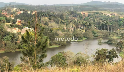 Villagio Laguna - localizado em um dos bairros mais nobres de Guararema, com alto índice de valorização e muito contato com a natureza! Guararema -SP