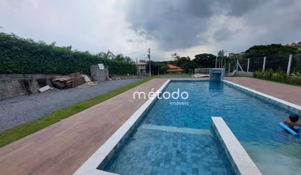 Casa com 4 dormitórios à venda, 280 m² por R$ 850.000,00 - Condomínio Residencial Urbanova - Guararema/SP