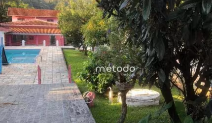 Casa com 4 dormitórios à venda, 164 m² por R$ 900.000,00 - Jardim Itapema - Guararema/SP