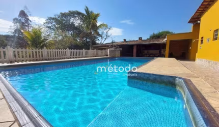 Sítio com 2 dormitórios à venda, 20000 m² por R$ 750.000,00 - Capoeirinha - Guararema/SP