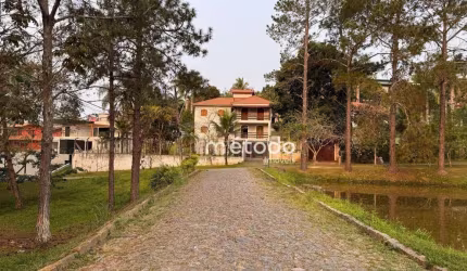 Casa com 4 dormitórios à venda, 274 m² por R$ 1.780.000,00 - Condomínio Residencial Alpes de Guararema - Guararema/SP