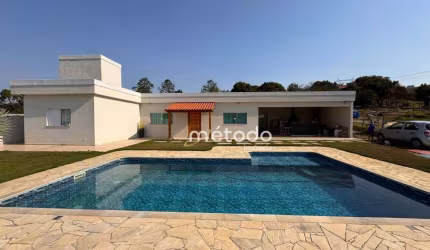 Chácara com 3 dormitórios à venda, 4 m² por R$ 1.200.000 - Parque Agrinco - Guararema/SP