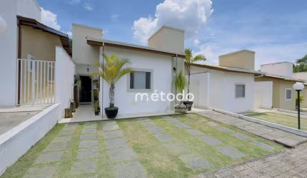 Casa com 3 dormitórios à venda, 101 m² por R$ 600.000,00 - Condomínio Residencial Bellard - Guararema/SP