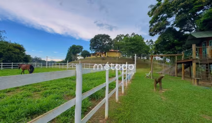 Sítio com 3 dormitórios à venda, 87000 m² por R$ 2.750.000,00 - Capoeirinha - Guararema/SP