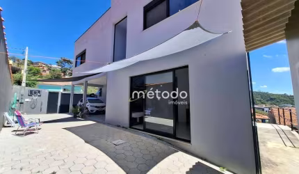 Casa com 5 dormitórios à venda, 313 m² por R$ 1.100.000 - Centro - Guararema/SP