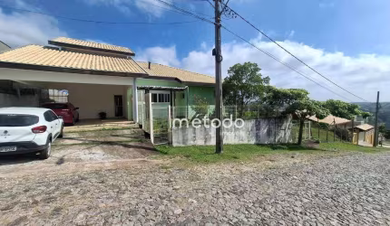 Chácara com 5 dormitórios para alugar, 2000 m² por R$ 6.000/mês - Condomínio Lago Dourado - Jacareí/SP